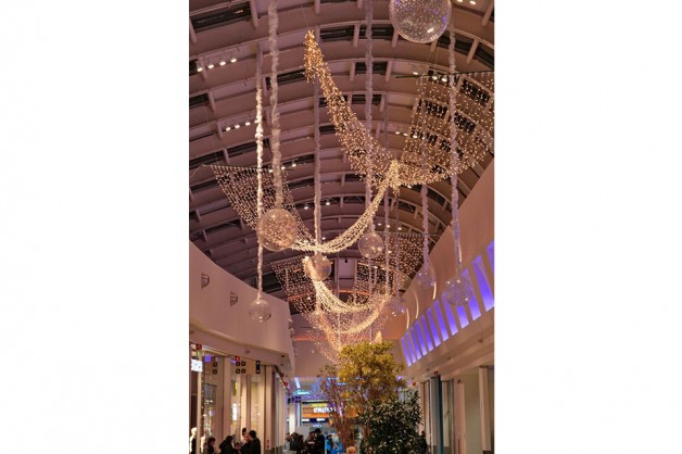 Indoor Decorations for Shopping Centers 05
