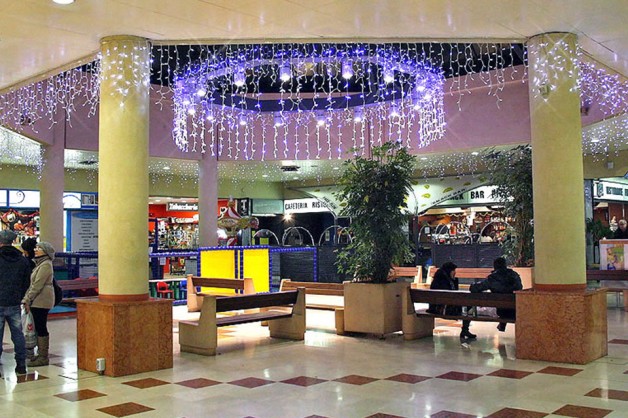 Indoor Decorations for Shopping Centers 11