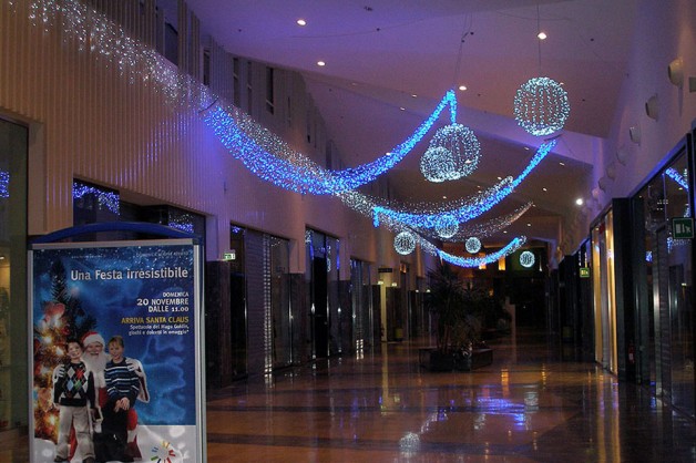 Indoor Decorations for Shopping Centers 17
