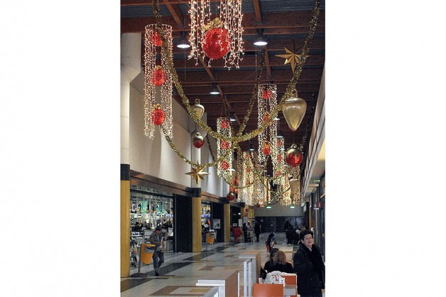 Indoor Decorations for Shopping Centers 22